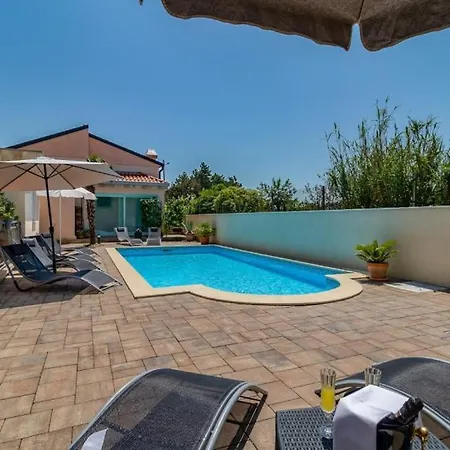 Villa Mary By Guide