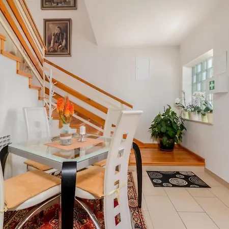 וילה Mary By Guide